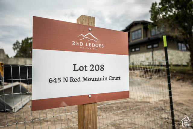 Photo 3 for MLS #2101306 at 645 N Red Mountain Ct