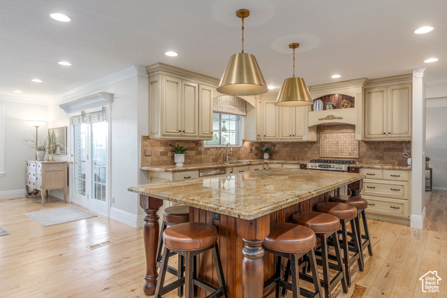 Photo 3 for MLS #2101316 at 1466 E Winderbrook Way