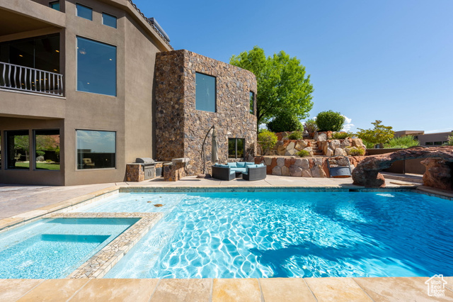 Photo 62 for MLS #2101351 at 2203 W Silver Cloud Dr