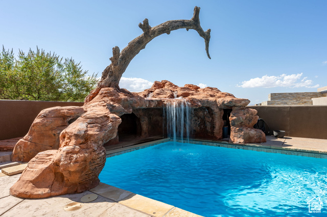 Photo 61 for MLS #2101351 at 2203 W Silver Cloud Dr