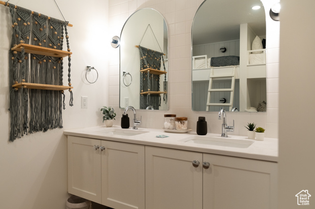 Photo 33 for MLS #2101369 at 5420 S Persian Ln