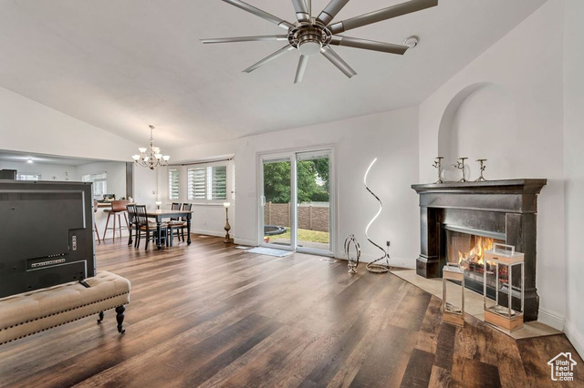 Photo 9 for MLS #2101379 at 1528 E Buttercup Dr