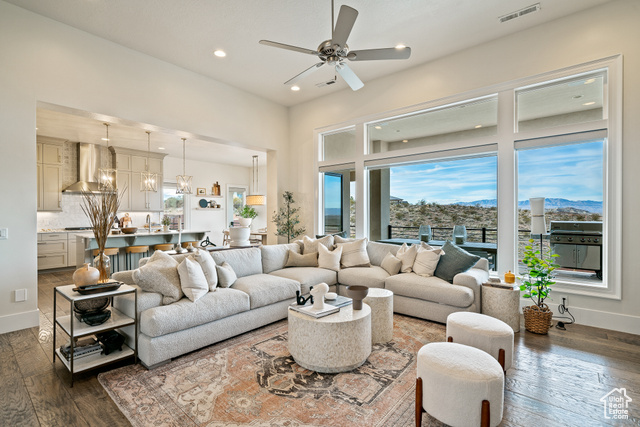 Photo 9 for MLS #2101415 at 6026 S Zen Trail Way