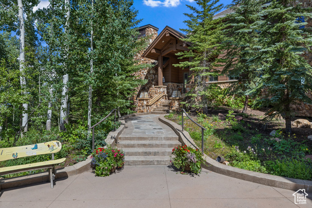 Photo 3 for MLS #2101417 at 35 White Pine Canyon Rd