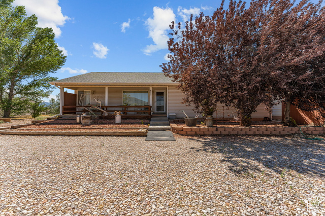 MLS #2101427 - 872 S 4700 West
