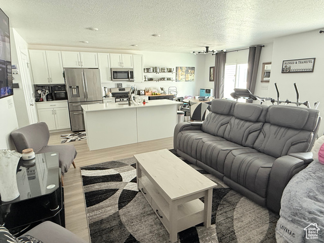 Photo 5 for MLS #2101429 at 3590 W Grassland Dr