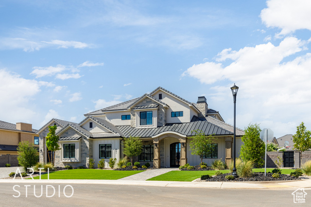 Photo 2 for MLS #2101430 at 801 E Arina Way