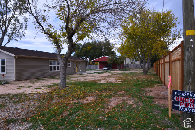 Photo 28 for MLS #2101434 at 184 W Center