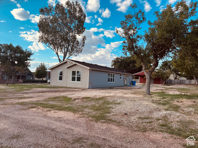Photo 34 for MLS #2101434 at 184 W Center