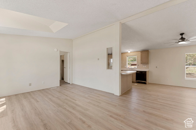 Photo 3 for MLS #2101434 at 184 W Center