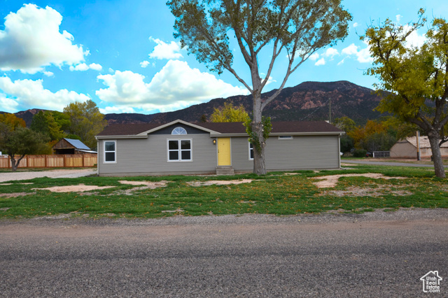 View photos for 184 W Center MLS #2101434 - 184 W Center