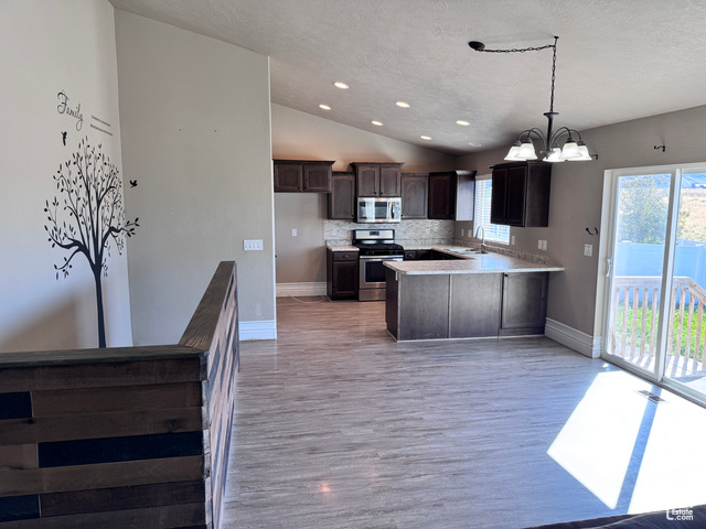 Photo 8 for MLS #2101470 at 1737 N Broadway Ave