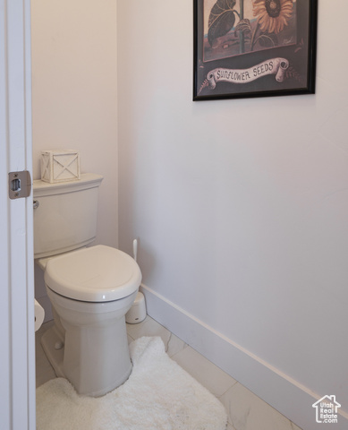 Photo 22 for MLS #2101506 at 920 E Queensmill Ln