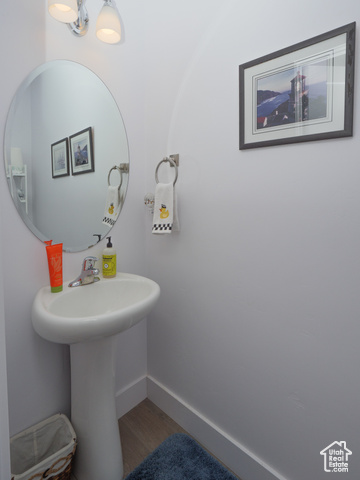 Photo 34 for MLS #2101506 at 920 E Queensmill Ln