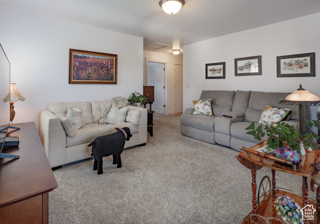 Photo 15 for MLS #2101506 at 920 E Queensmill Ln