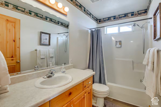 Photo 18 for MLS #2101509 at 495 W Buttercup Ln #30