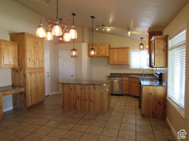 Photo 11 for MLS #2101511 at 340 W Wrathall Ln