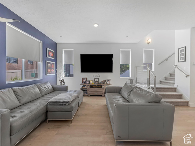 Photo 5 for MLS #2101548 at 552 S Mcclelland St