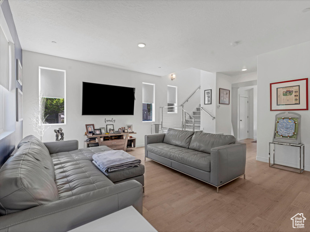 Photo 2 for MLS #2101548 at 552 S Mcclelland St