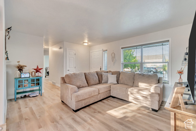 Photo 8 for MLS #2101559 at 1273 N 490 East