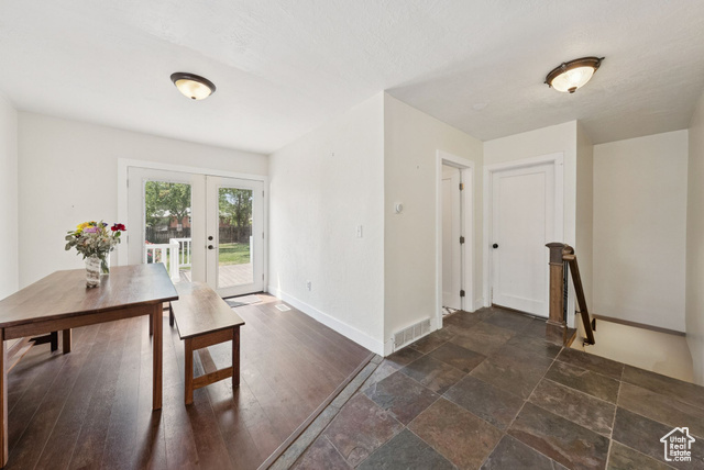 Photo 14 for MLS #2101607 at 1168 E Parkway Ave
