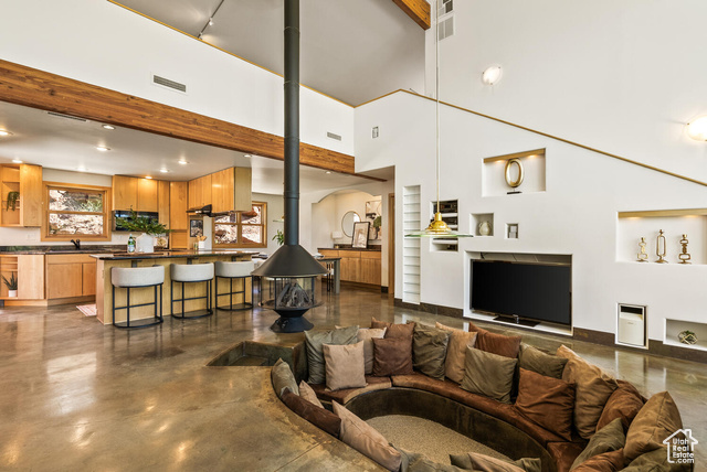 Photo 5 for MLS #2101614 at 1130 E Main St