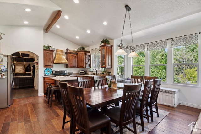 Photo 7 for MLS #2101643 at 969 S View Crest Ln
