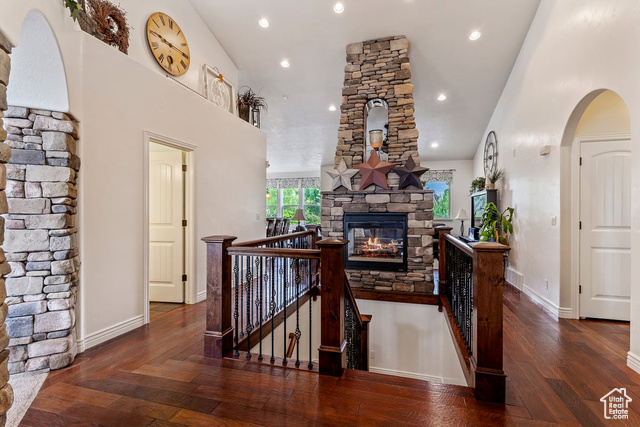 Photo 4 for MLS #2101643 at 969 S View Crest Ln