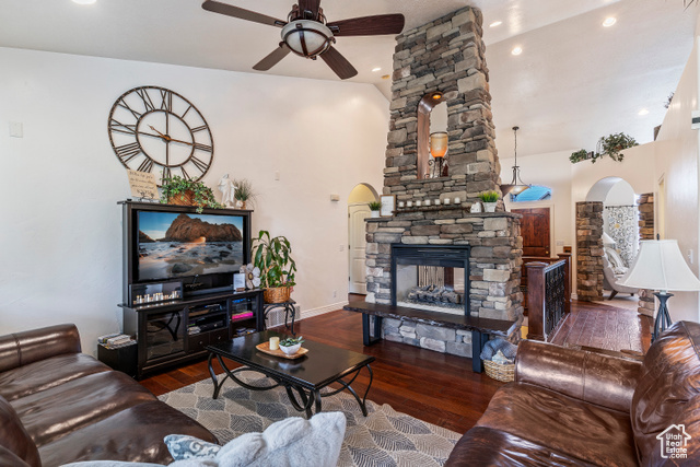Photo 5 for MLS #2101643 at 969 S View Crest Ln