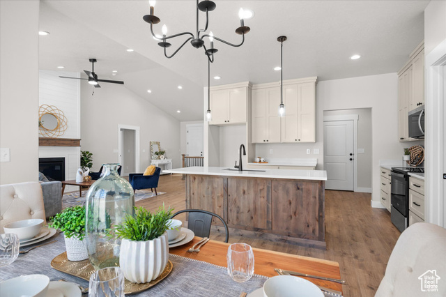 Photo 14 for MLS #2101653 at 444 N 960 East #179