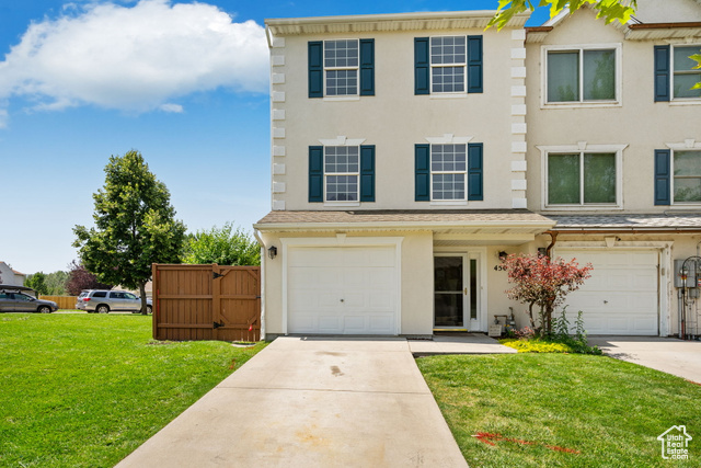 Photo 2 for MLS #2101668 at 450 W Argyll Ct