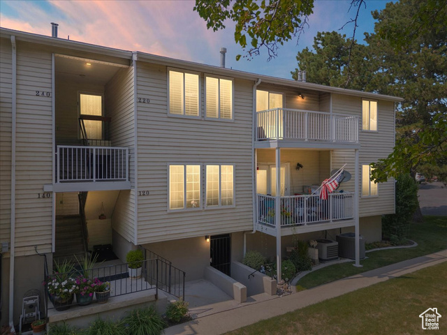 4822 S HOLLADAY BLVD #220, Holladay UT 84117