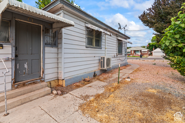 Photo 26 for MLS #2101704 at 89 N 200 West