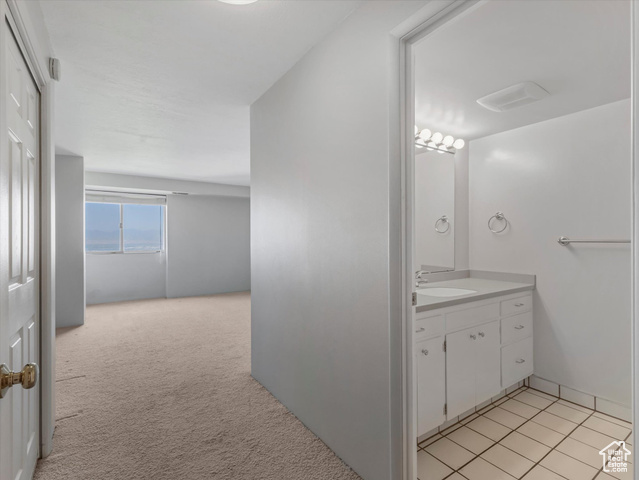 Photo 14 for MLS #2101705 at 875 S Donner Way #1402