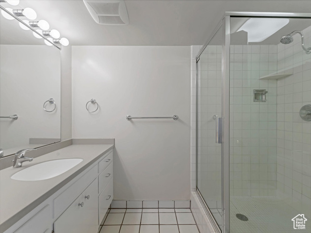 Photo 18 for MLS #2101705 at 875 S Donner Way #1402