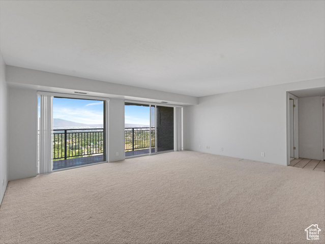 Photo 7 for MLS #2101705 at 875 S Donner Way #1402