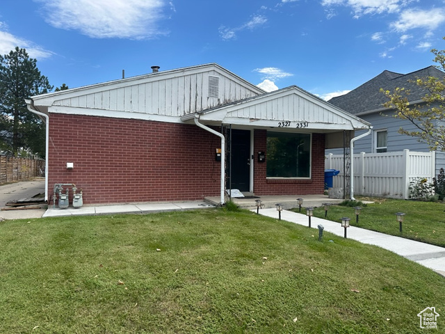 Photo 2 for MLS #2101718 at 2331 S Park St