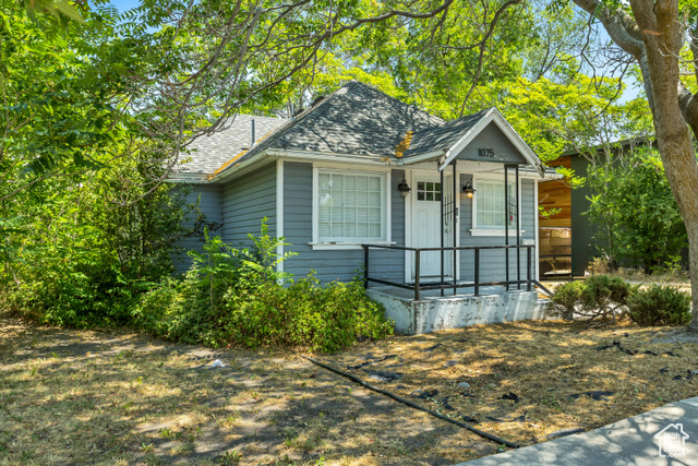 Photo 3 for MLS #2101719 at 1075 S Jeremy St