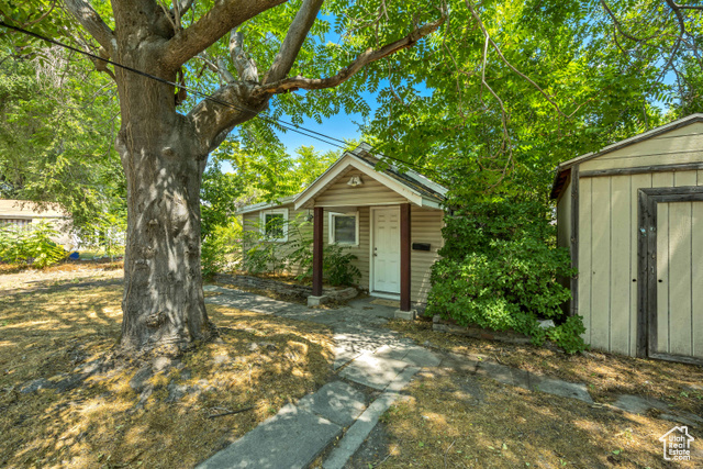 Photo 14 for MLS #2101719 at 1075 S Jeremy St