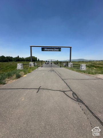 41 E WHISPERING PINES RD, Virgin UT 84779