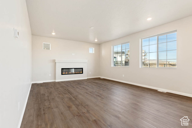Photo 4 for MLS #2101780 at 254 N Broadway Dr #1030