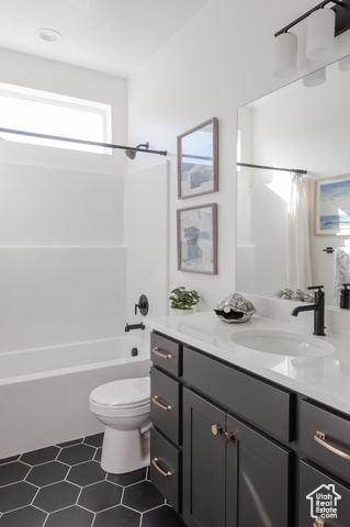 Photo 4 for MLS #2101787 at 731 W 1590 North #15