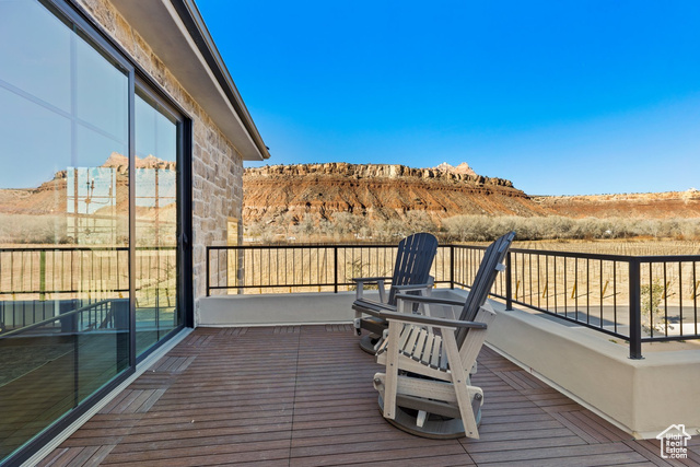 Photo 30 for MLS #2101797 at 560 Vineyard Ln