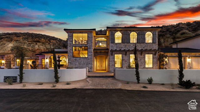 Photo 2 for MLS #2101797 at 560 Vineyard Ln