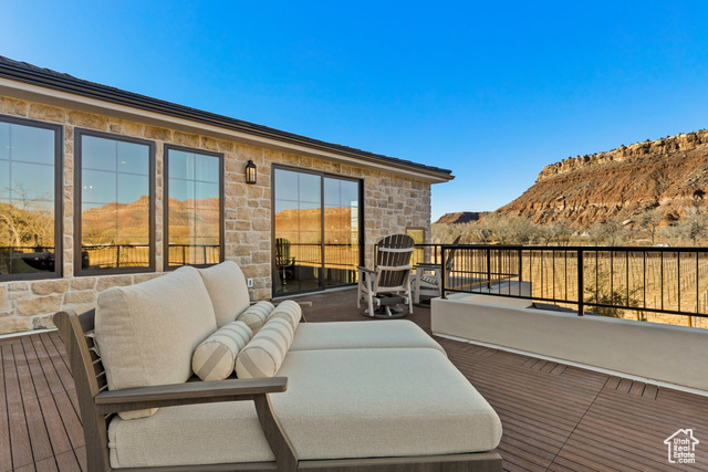 Photo 31 for MLS #2101797 at 560 Vineyard Ln