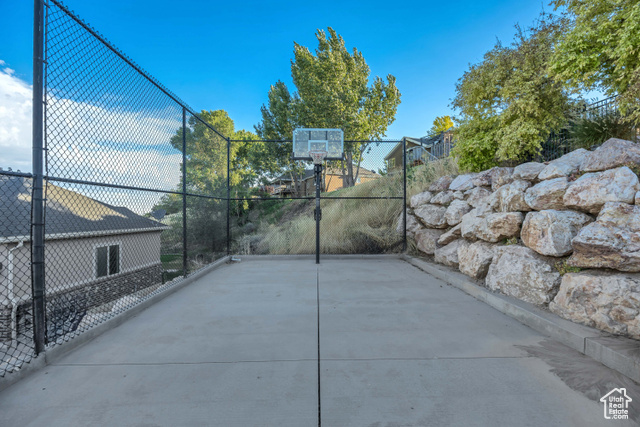 Photo 16 for MLS #2101802 at 295 W 5650 South