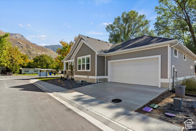 Photo 42 for MLS #2101816 at 21 N 100 West #3