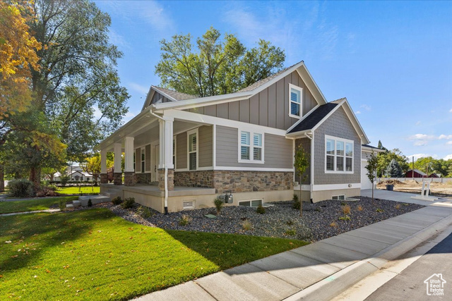 Photo 5 for MLS #2101816 at 21 N 100 West #3