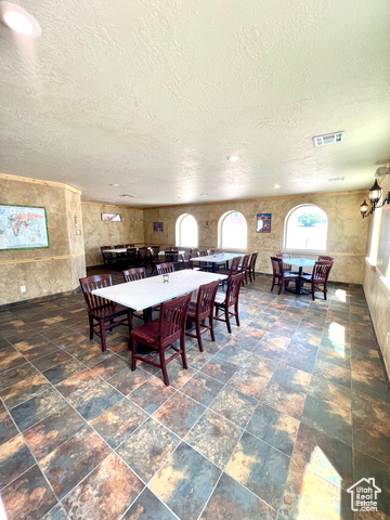 240 W Main St
