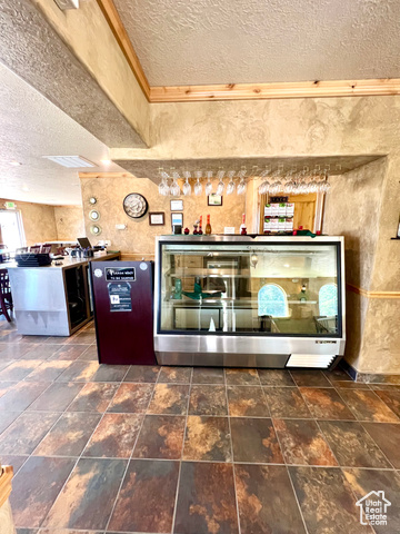 240 W Main St